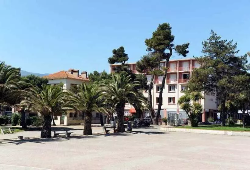 ホテル Hôtel Beau Rivage