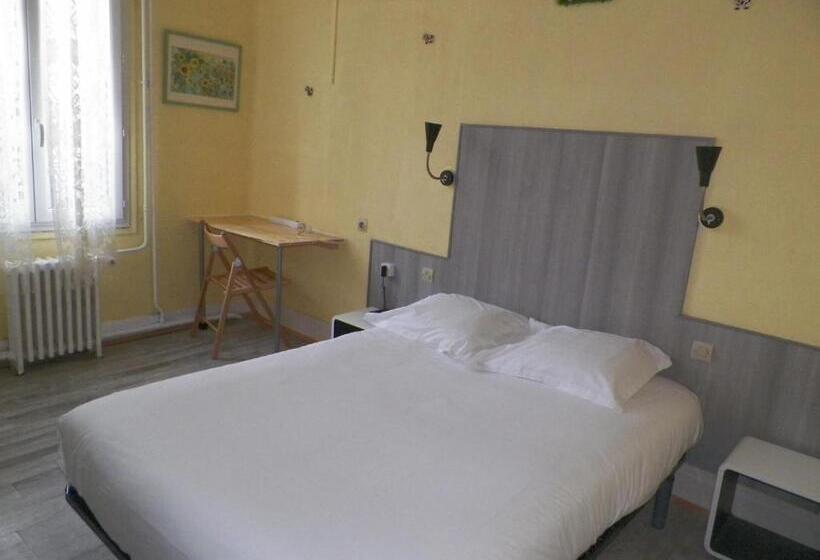 فندق Hôtel Du Commerce