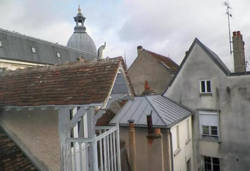 هتل Hôtel Du Commerce
