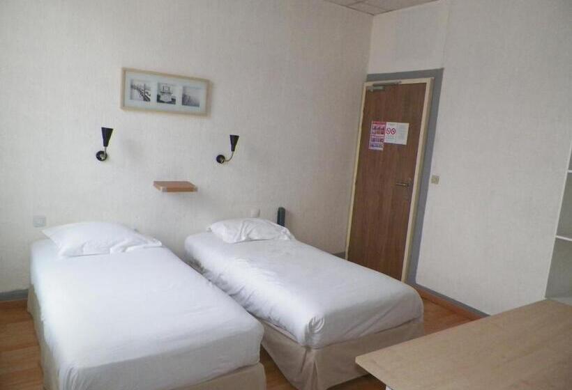 فندق Hôtel Du Commerce