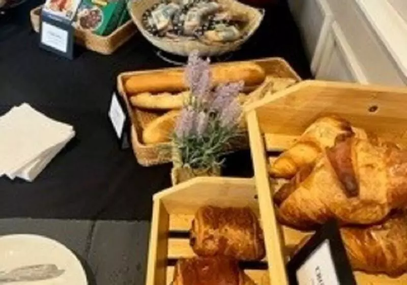 ホテル Hôtel Le Divona
