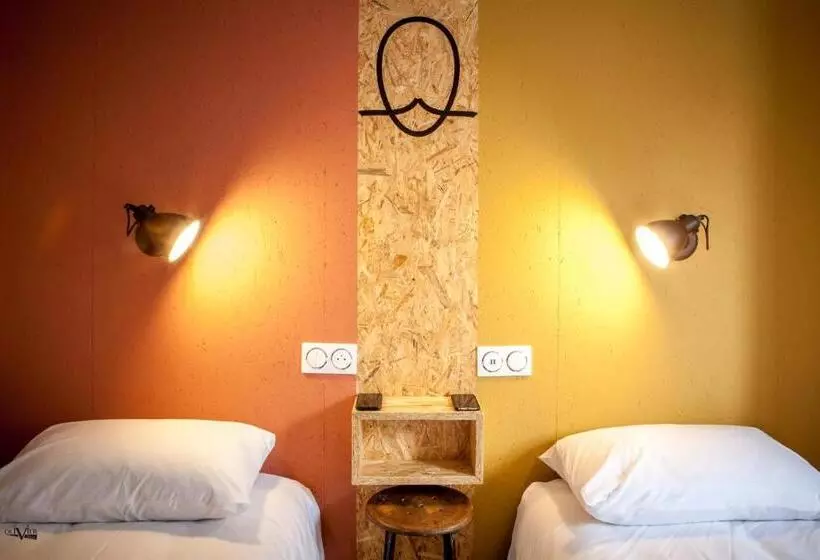 ホテル Hôtel Moustache Lille Seclin