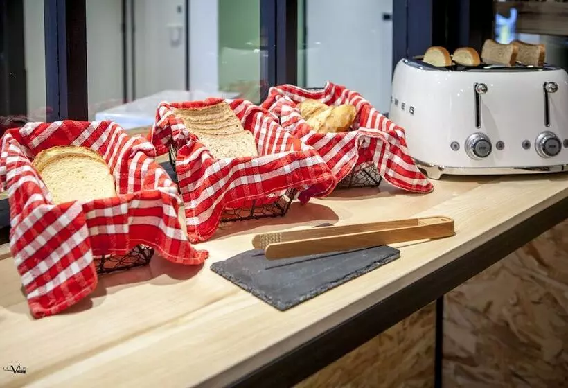 ホテル Hôtel Moustache Lille Seclin