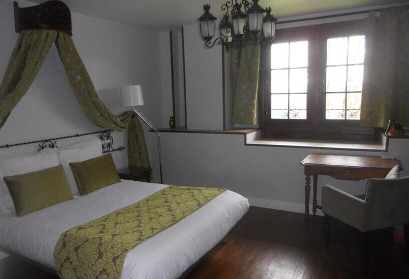 Отель Manoir Xv Domaine De Peyrafort