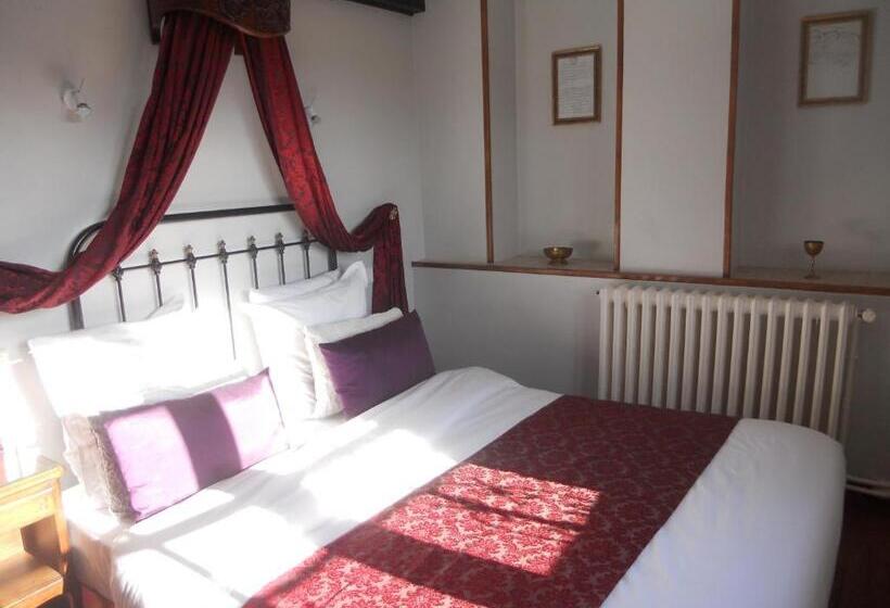 Отель Manoir Xv Domaine De Peyrafort