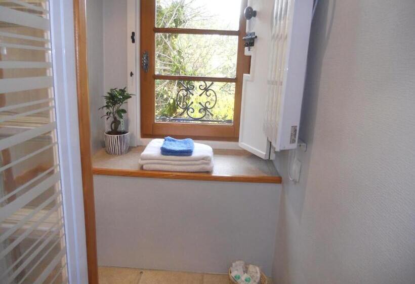 Отель Manoir Xv Domaine De Peyrafort