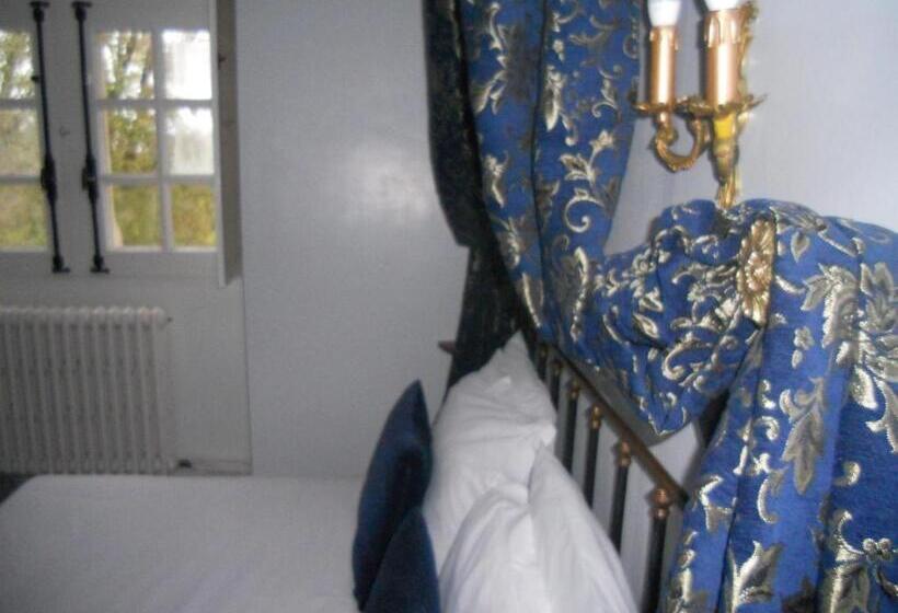 Отель Manoir Xv Domaine De Peyrafort