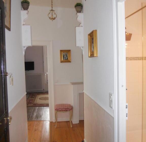 Отель Manoir Xv Domaine De Peyrafort