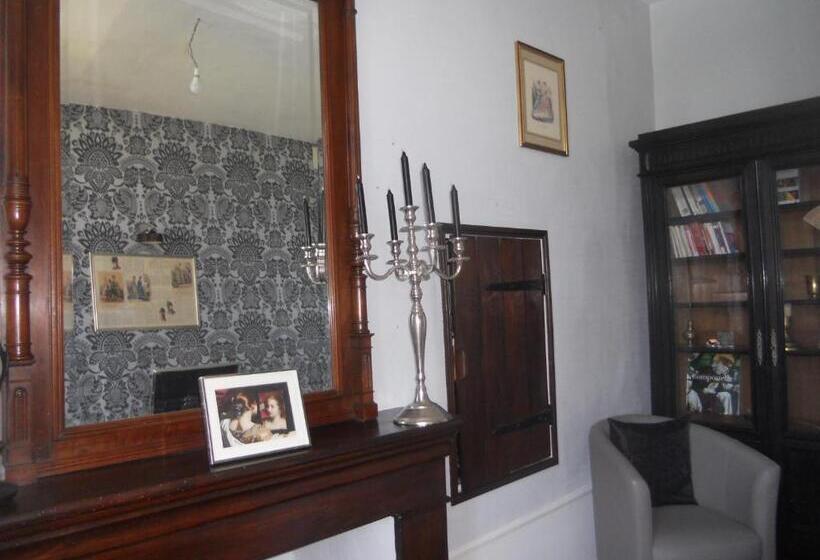 Отель Manoir Xv Domaine De Peyrafort