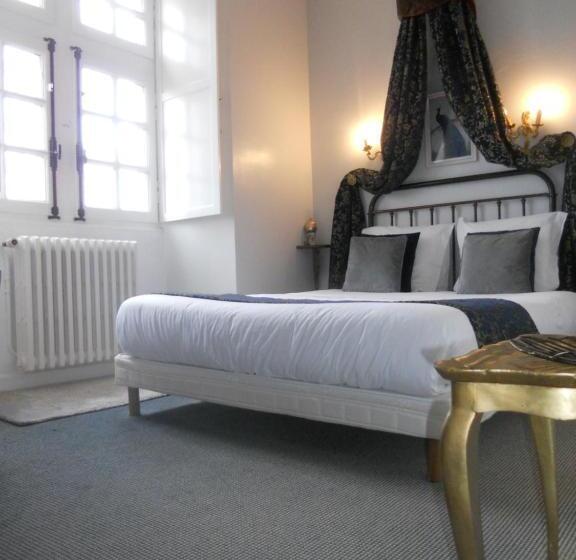 Отель Manoir Xv Domaine De Peyrafort