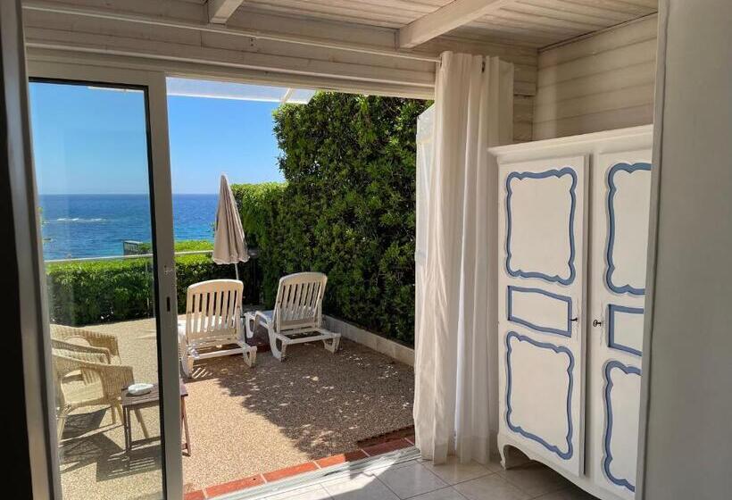 Cap Riviera Hotel & Restaurant Saint Aygulf