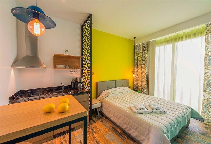 Отель Thalassokipos