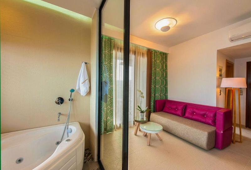 Отель Thalassokipos