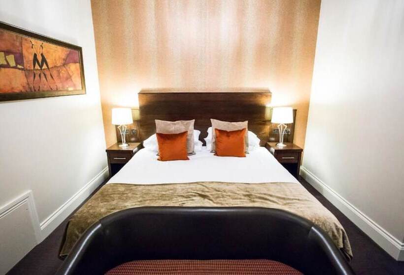 The Duke Of Edinburgh Hotel & Bar