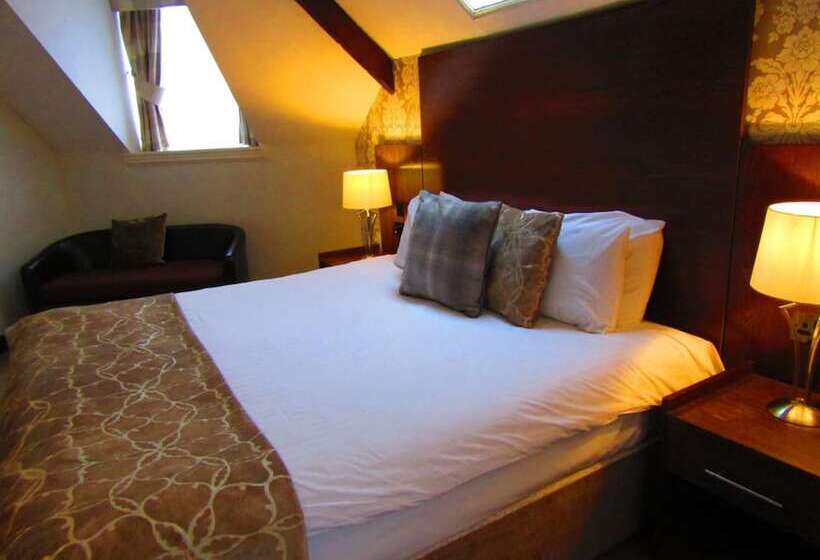 The Duke Of Edinburgh Hotel & Bar