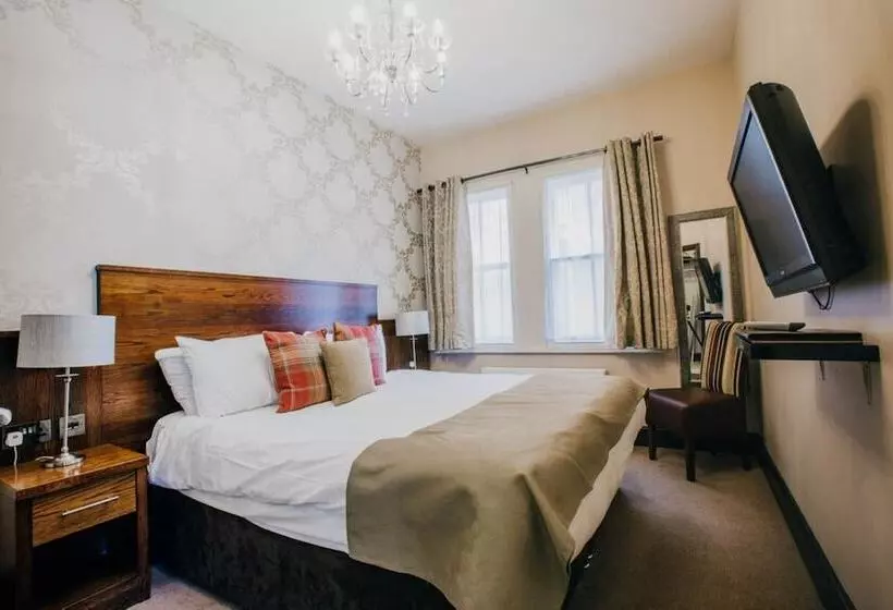 The Duke Of Edinburgh Hotel & Bar