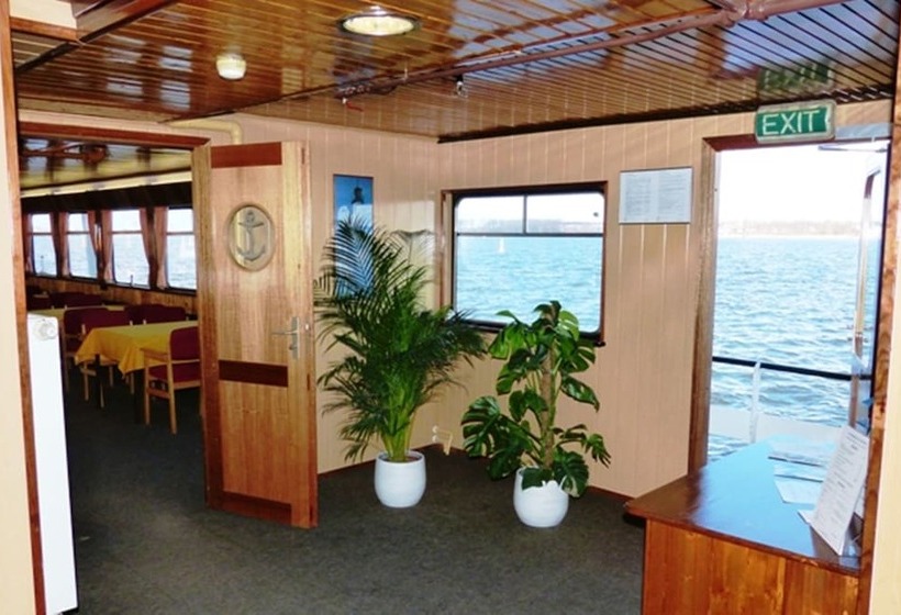 ホテル Wohnschiffe Severa