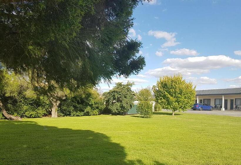 מוטל Kerang Valley Resort