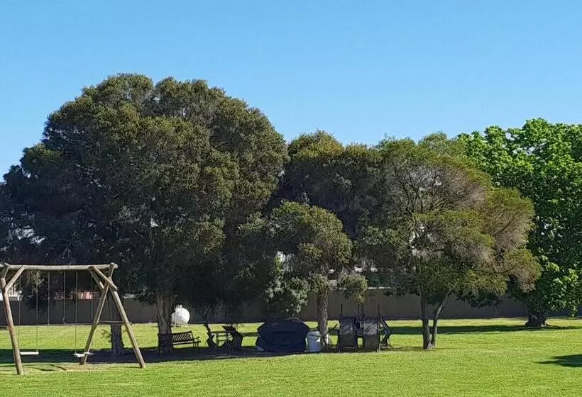 モーテル Kerang Valley Resort