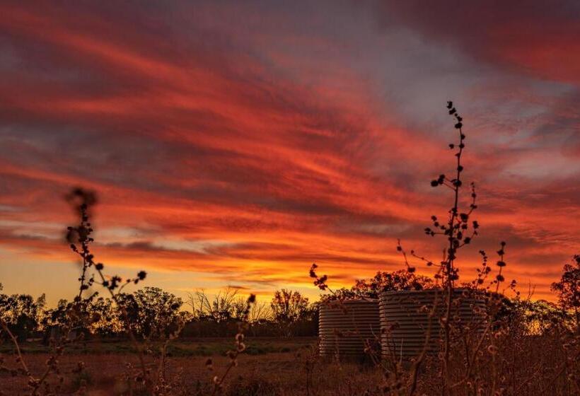 מוטל Kerang Valley Resort