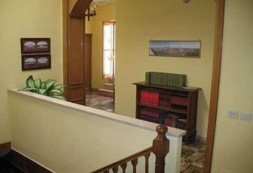 Отель Airport Torre Clementina Inn