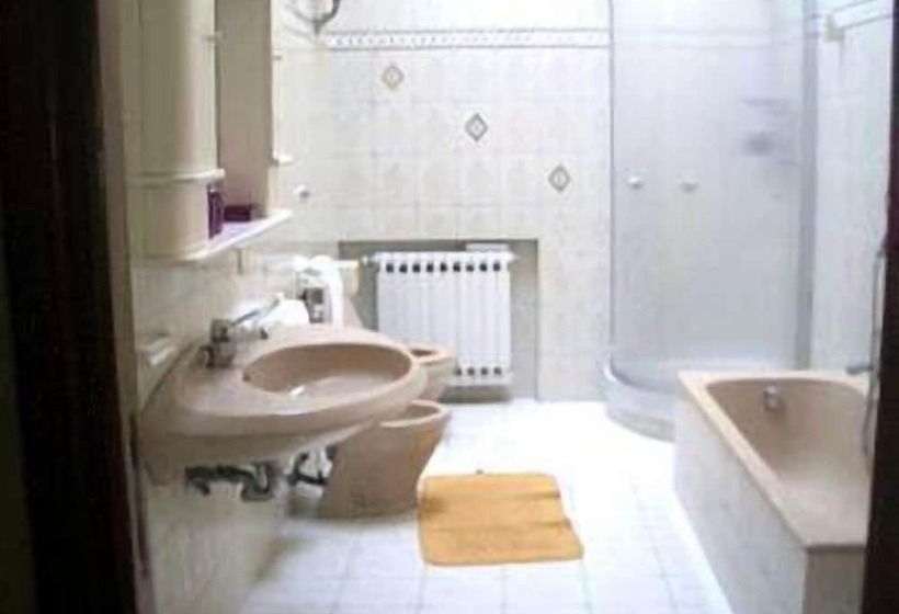 Отель Airport Torre Clementina Inn