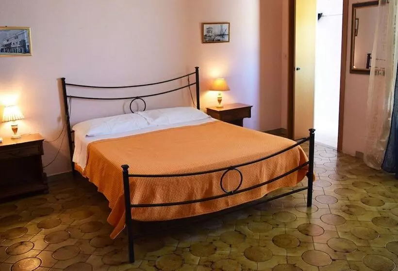 هتل Airport Torre Clementina Inn