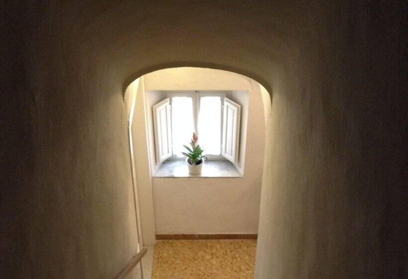 هتل Albergo Giugni