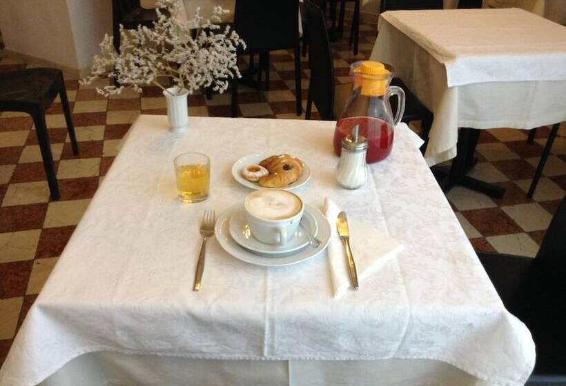 هتل Albergo Giugni