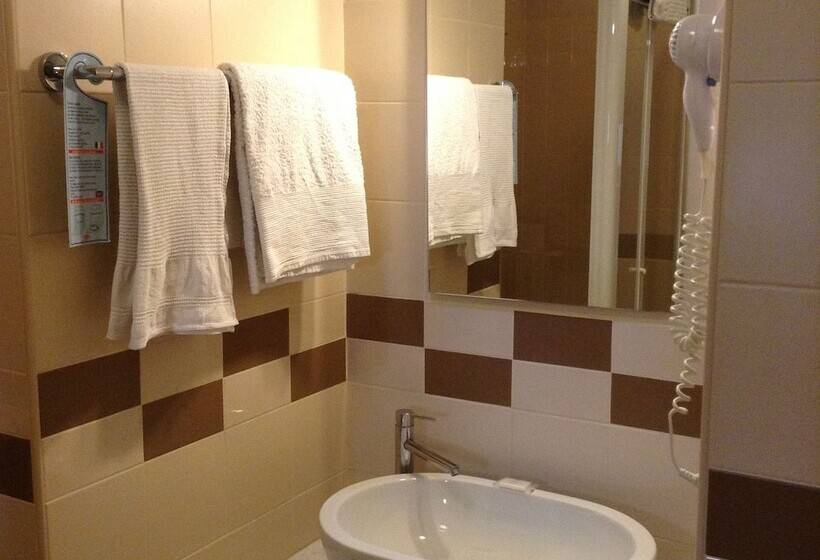 هتل Albergo Giugni