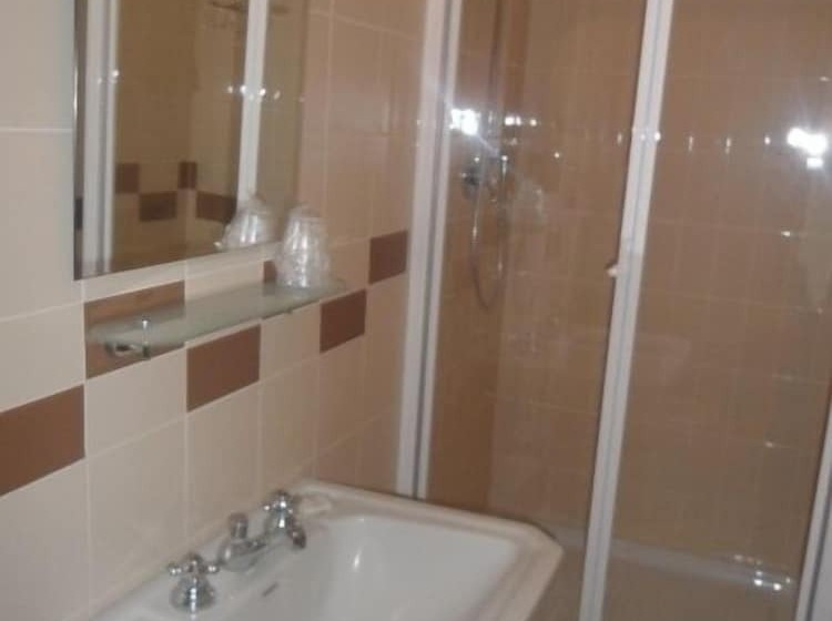 هتل Albergo Giugni