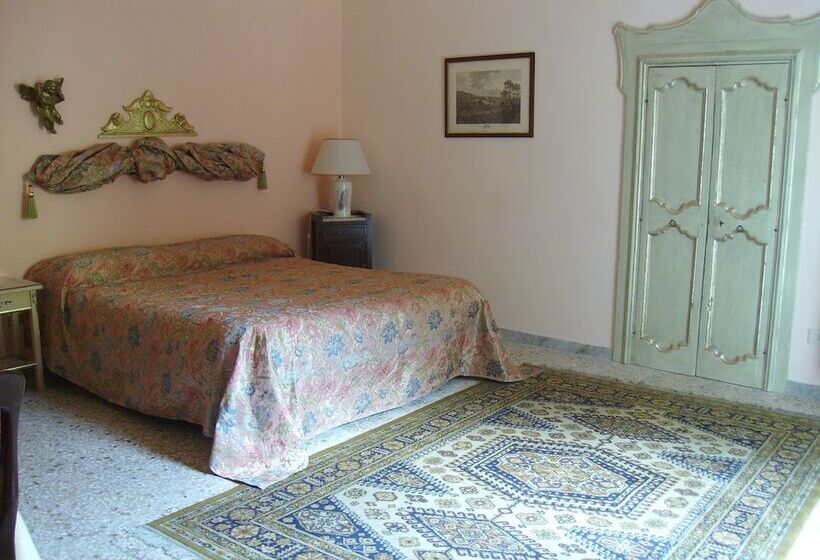 هتل Antica Villa La Viola