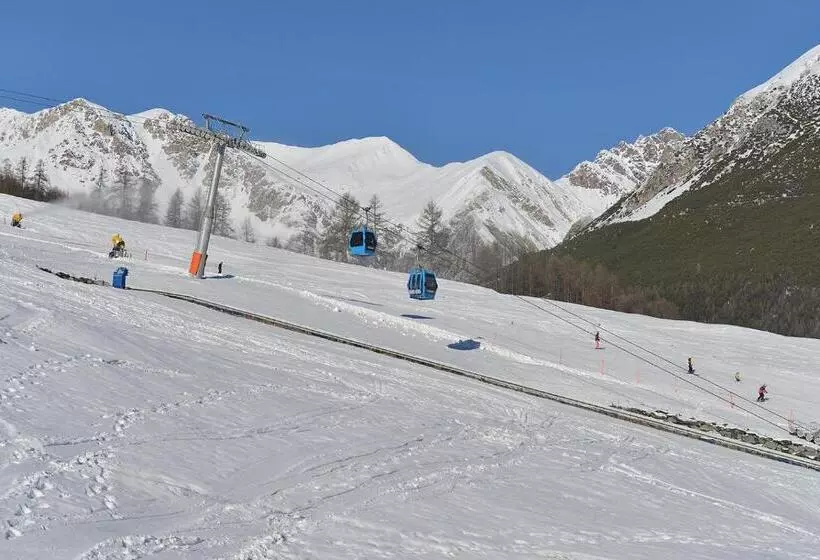 هتل Costanza Mountain Holiday