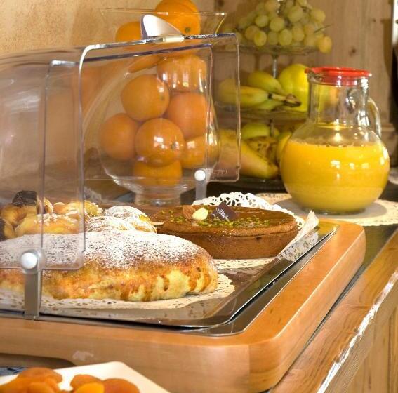 Отель Costanza Mountain Holiday