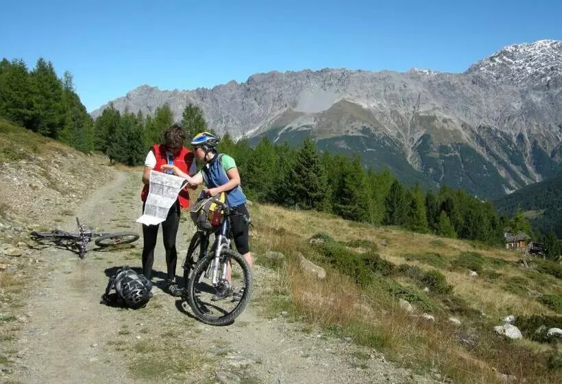 هتل Costanza Mountain Holiday