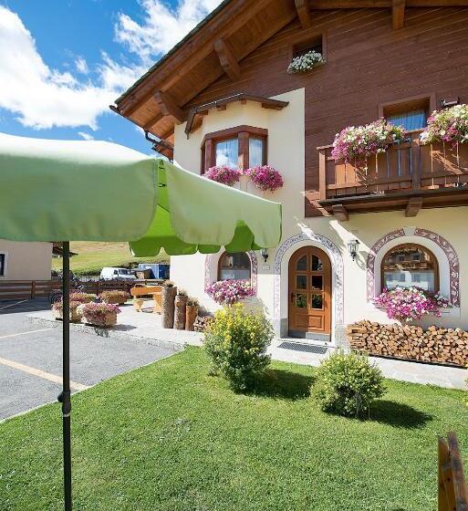 Отель Costanza Mountain Holiday