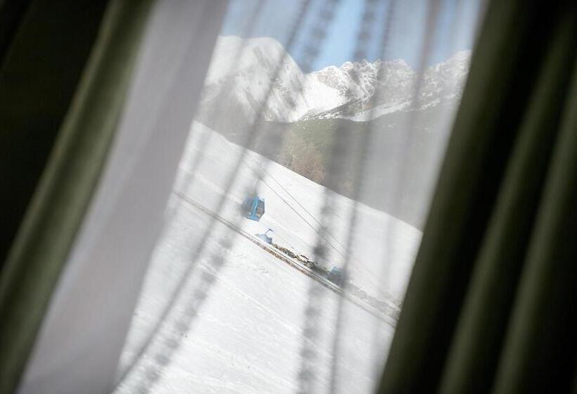 Отель Costanza Mountain Holiday