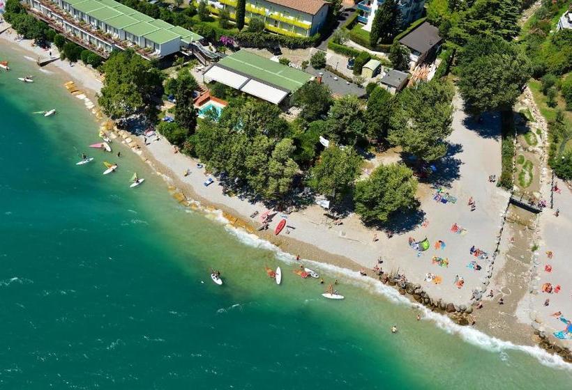 בית מלון כפרי Lido