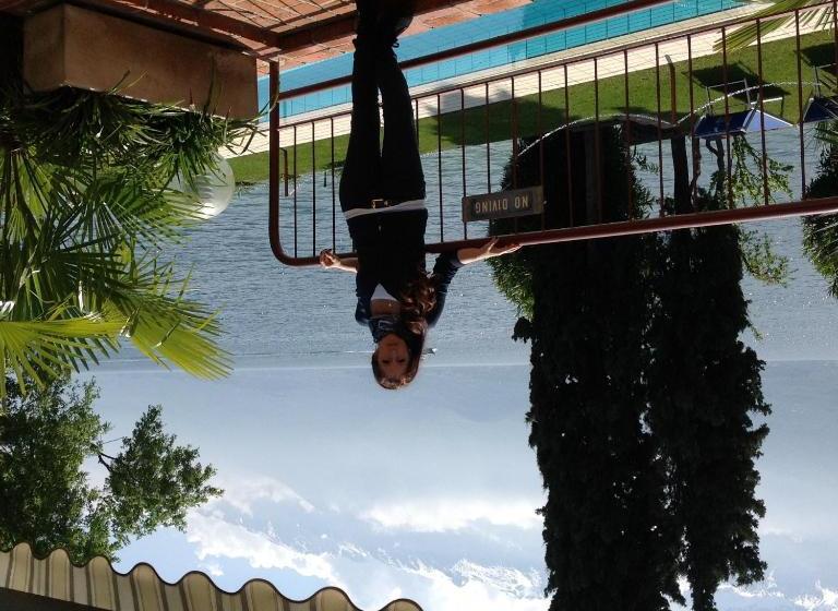 בית מלון כפרי Lido