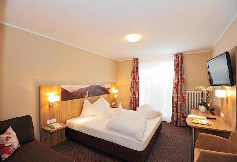 Hotel Mitlechnerhof