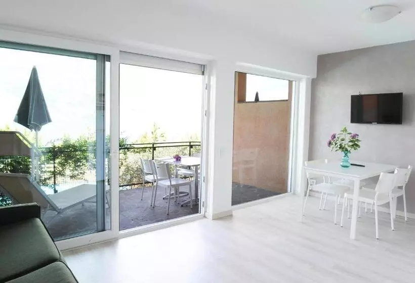 ホテル Residence Parco Lago Di Garda