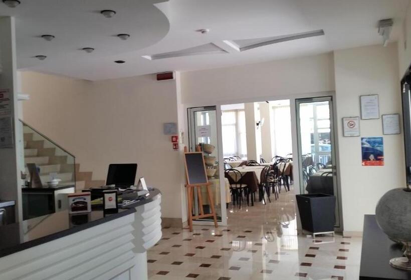 בית מלון כפרי Tosi