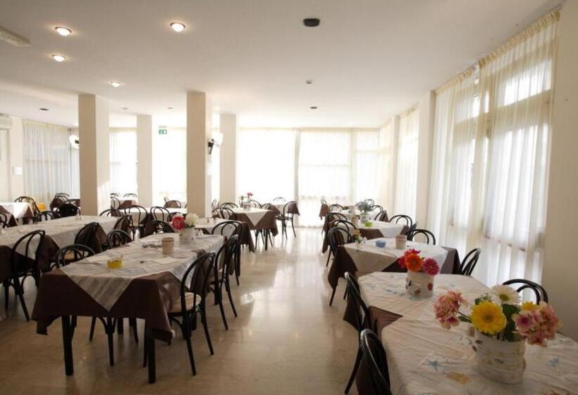 בית מלון כפרי Tosi