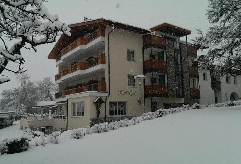 Отель Tyrol
