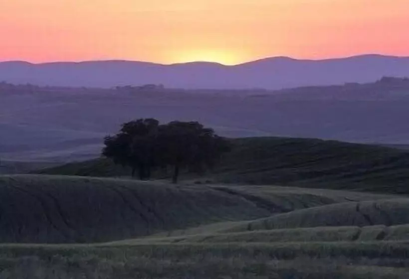 ホテル Agriturismo Renello
