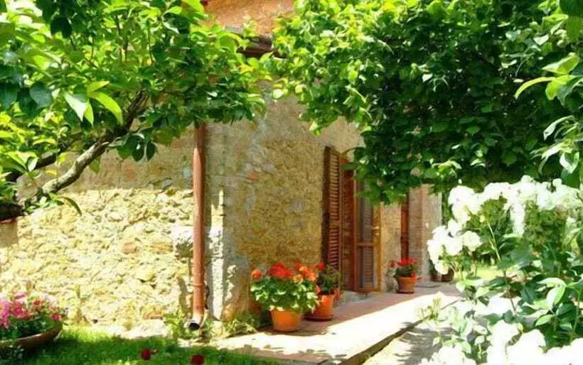 ホテル Agriturismo Renello