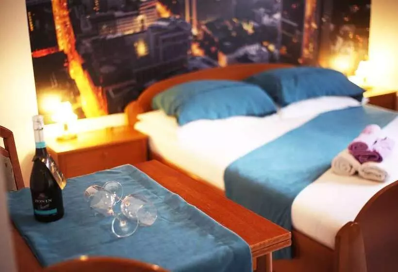 ホテル Bed&breakfast Palac