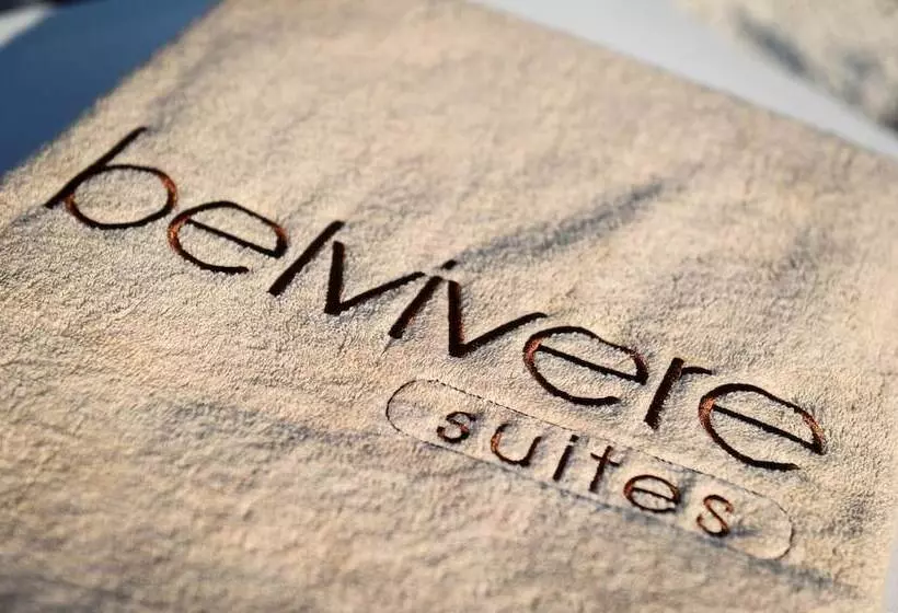 ホテル Belvivere Suites