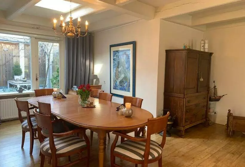 ホテル De Thuiskamer In Grou Als B&b Of Vakantiehuis