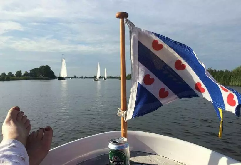 ホテル De Thuiskamer In Grou Als B&b Of Vakantiehuis